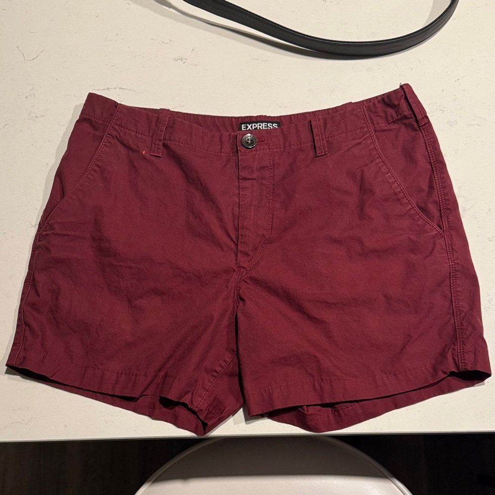 Express Men's Dark Red/Burgundy Flat Front Shorts 5” inseam
